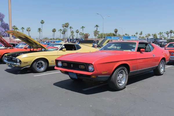 Ford Mustang Mach 1 en pantalla — Foto de Stock