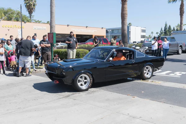 Ford Mustang op display — Stockfoto