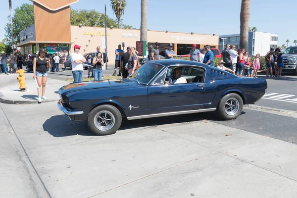 Ford Mustang på displayen — Stockfoto