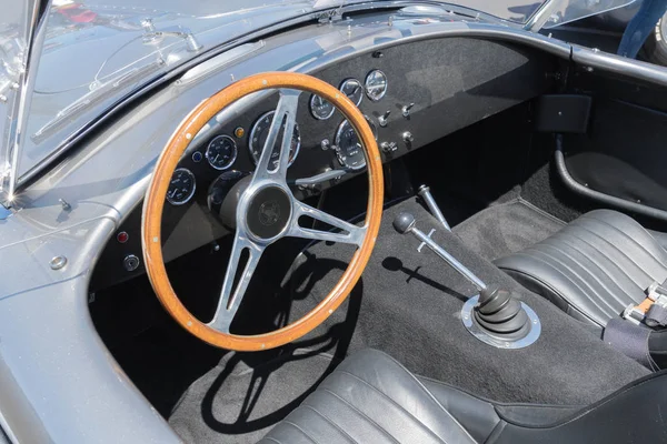 Ford Shelby Cobra interieur op display — Stockfoto