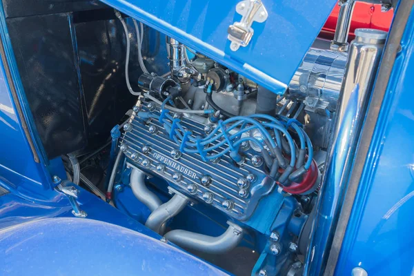 Ford Hot Rod Motor zu sehen — Stockfoto