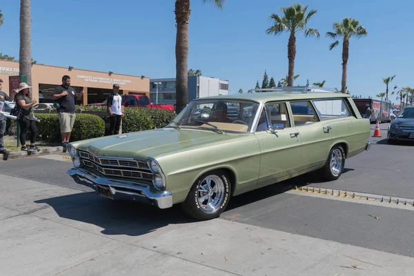 Ford Galaxie em exibição — Fotografia de Stock