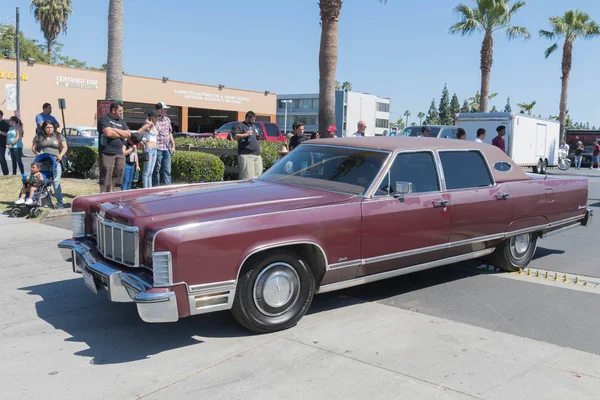 Lincoln Continental em exibição — Fotografia de Stock