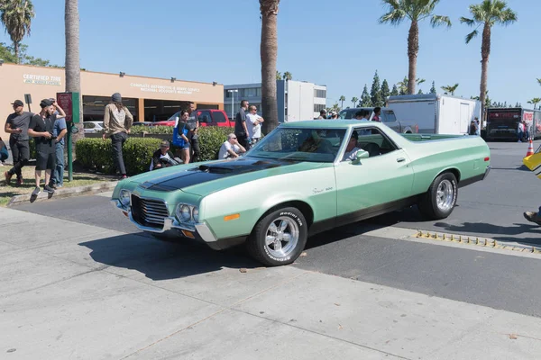 Ford Ranchero на выставке — стоковое фото