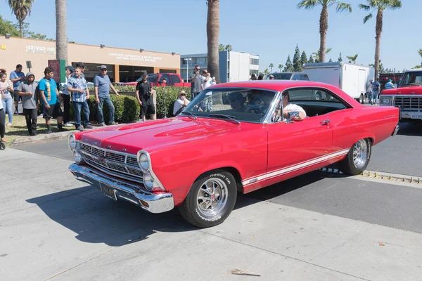 Ford Fairlane GTA em exibição — Fotografia de Stock