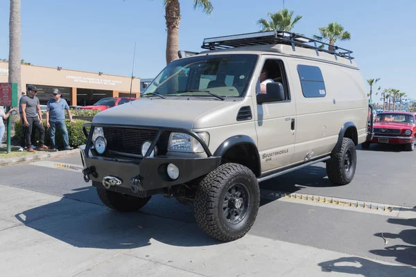 Ford Sportsmobile Custom på displayen — Stockfoto