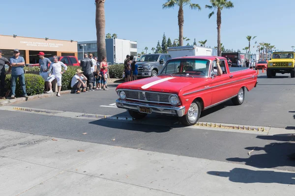 Ford Ranchero на выставке — стоковое фото