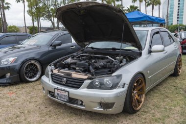 Lexus IS 2001 ekranda