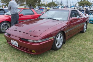 Toyota Supra 1989 ekranda