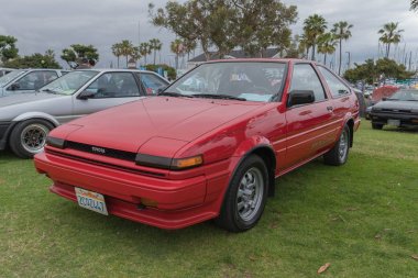 Toyota Corolla 1986 ekranda