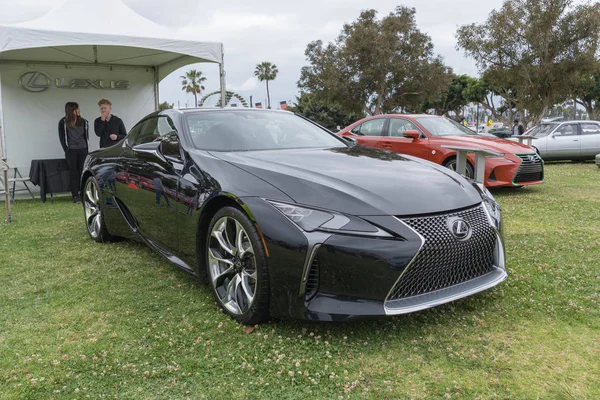 Lexus LC 500 на выставке — стоковое фото