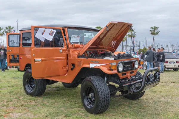 Toyota Land Cruiser na displeji — Stock fotografie