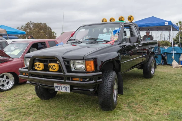 Toyota vrachtwagen 1987 op display — Stockfoto