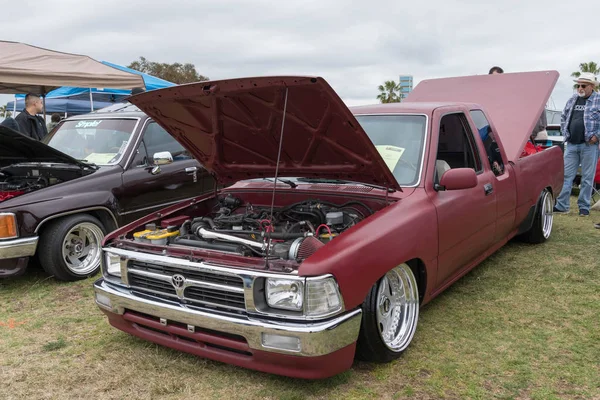 Toyota Hilux 1989 op display — Stockfoto