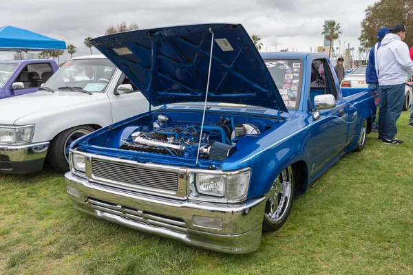 Toyota Truck 1991 på displayen — Stockfoto