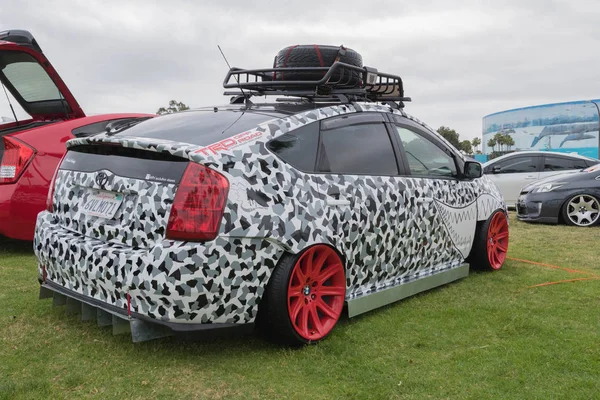 Toyota prius auf dem display — Stockfoto