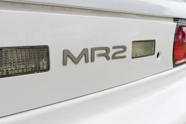 Toyota MR2 1993 emblem on display — Stock Photo, Image
