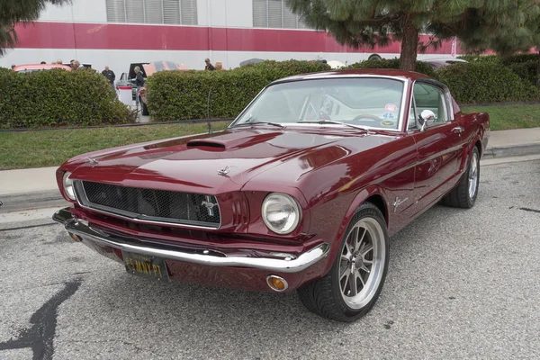 Ford Mustang op display — Stockfoto