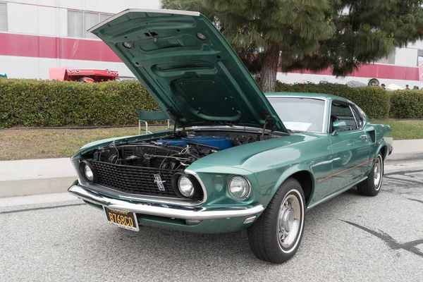 Ford Mustang op display — Stockfoto