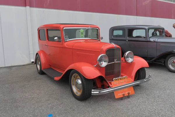 Ford Limousine 1932 zur Schau gestellt — Stockfoto