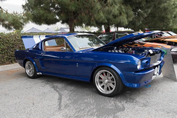 Ford Mustang op display — Stockfoto