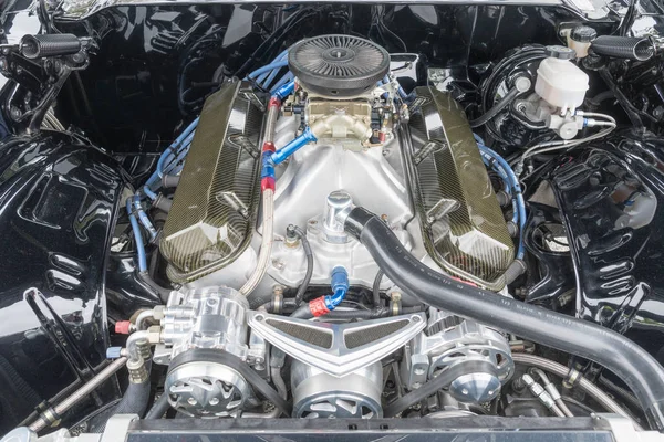 Chevrolet Camaro Z28 engine on display — Stock Photo, Image