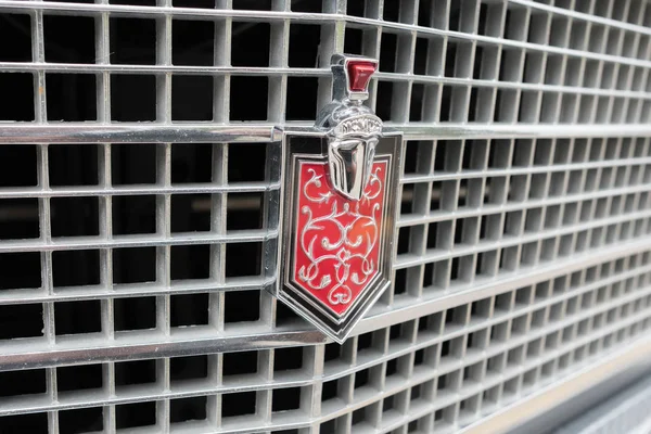 Chevrolet Monte Carlo emblem on display — Stock Photo, Image