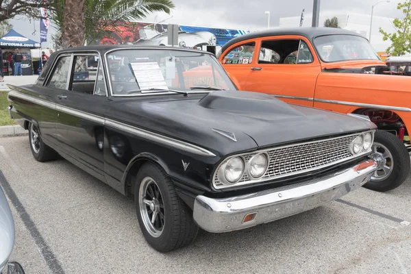 Ford Fairlane 1963 em exposição — Fotografia de Stock