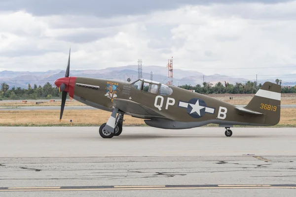 P51 Mustang - Boise Bee på displayen — Stockfoto