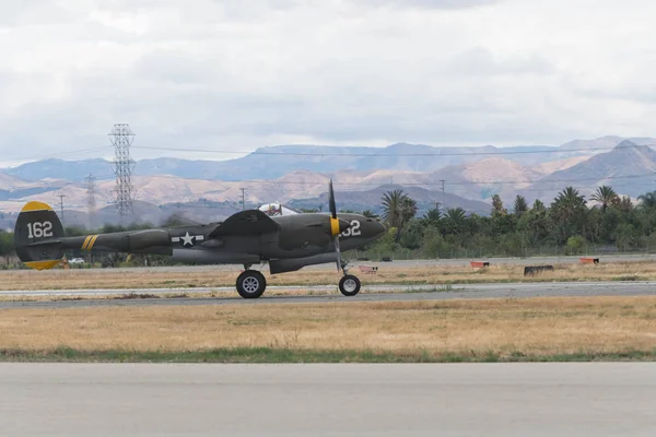 Lockheed P-38j Lightning Skidoo på displayen — Stockfoto