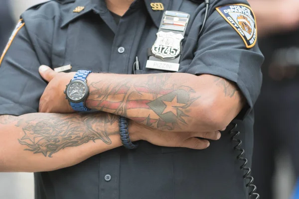 Police officers on the streets — Stock Photo, Image