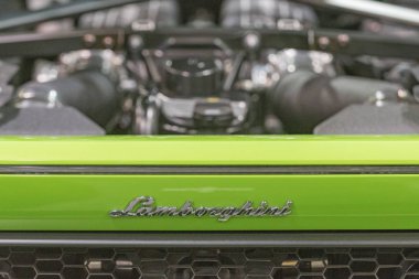 Lamborghini amblemi ekranda
