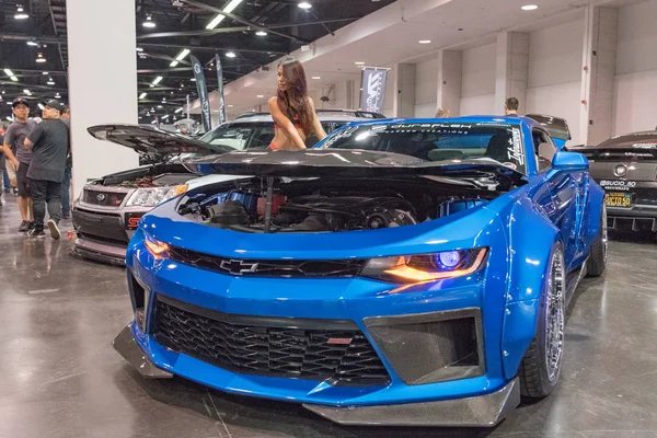 Chevrolet Camaro на выставке — стоковое фото