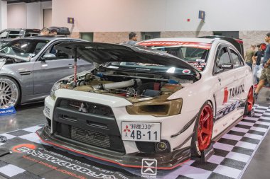 Mitsubishi Lancer Evolution ekranda
