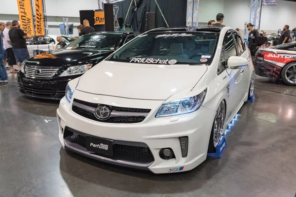 Toyota Prius på displayen — Stockfoto