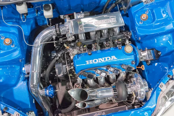 Honda engine auf dem display — Stockfoto