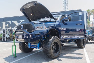 RAM 1500 Dub göstermek tur sırasında ekranda