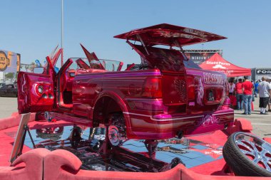 Lincoln Navigator Dub göstermek tur sırasında ekranda