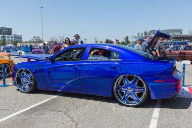 Dodge Charger Dub göstermek tur sırasında ekranda