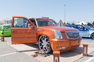 Cadillac Escalade Dub göstermek tur sırasında ekranda