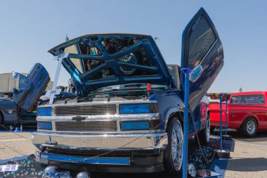 Chevrolet Silverado Dub göstermek tur sırasında ekranda