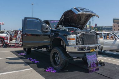 Ford F-250 Dub göstermek tur sırasında ekranda