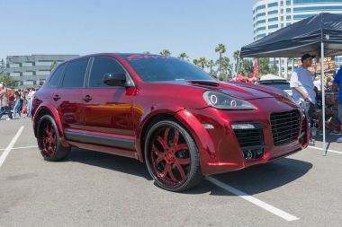 Porsche Cayenne Dub göstermek tur sırasında ekranda