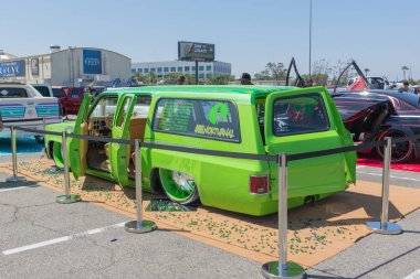 Özel kamyon Dub göstermek tur sırasında ekranda