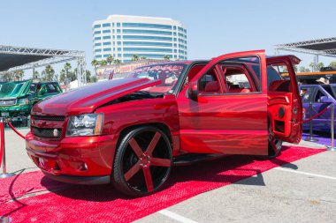 Chevrolet Suburban Dub göstermek tur sırasında ekranda