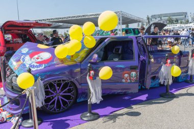 Özel kamyon Dub göstermek tur sırasında ekranda