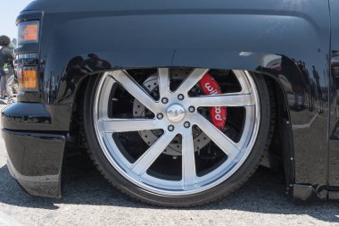 Chevrolet Silverado Dub göstermek tur sırasında ekranda