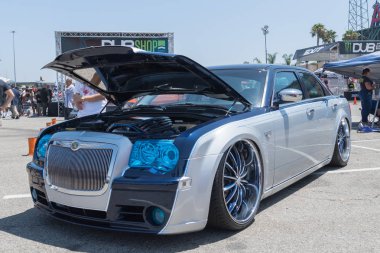 Chrysler 300 Hemi Dub göstermek tur sırasında ekranda
