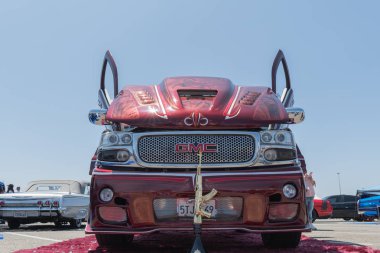 GMC Yukon Dub göstermek tur sırasında ekranda