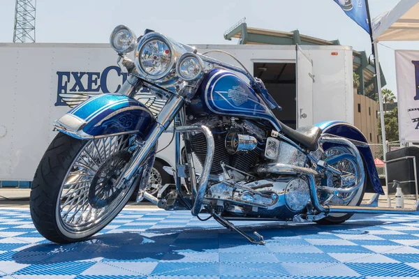Harley Davidson aangepaste tentoongesteld tijdens Dub Show Tour — Stockfoto